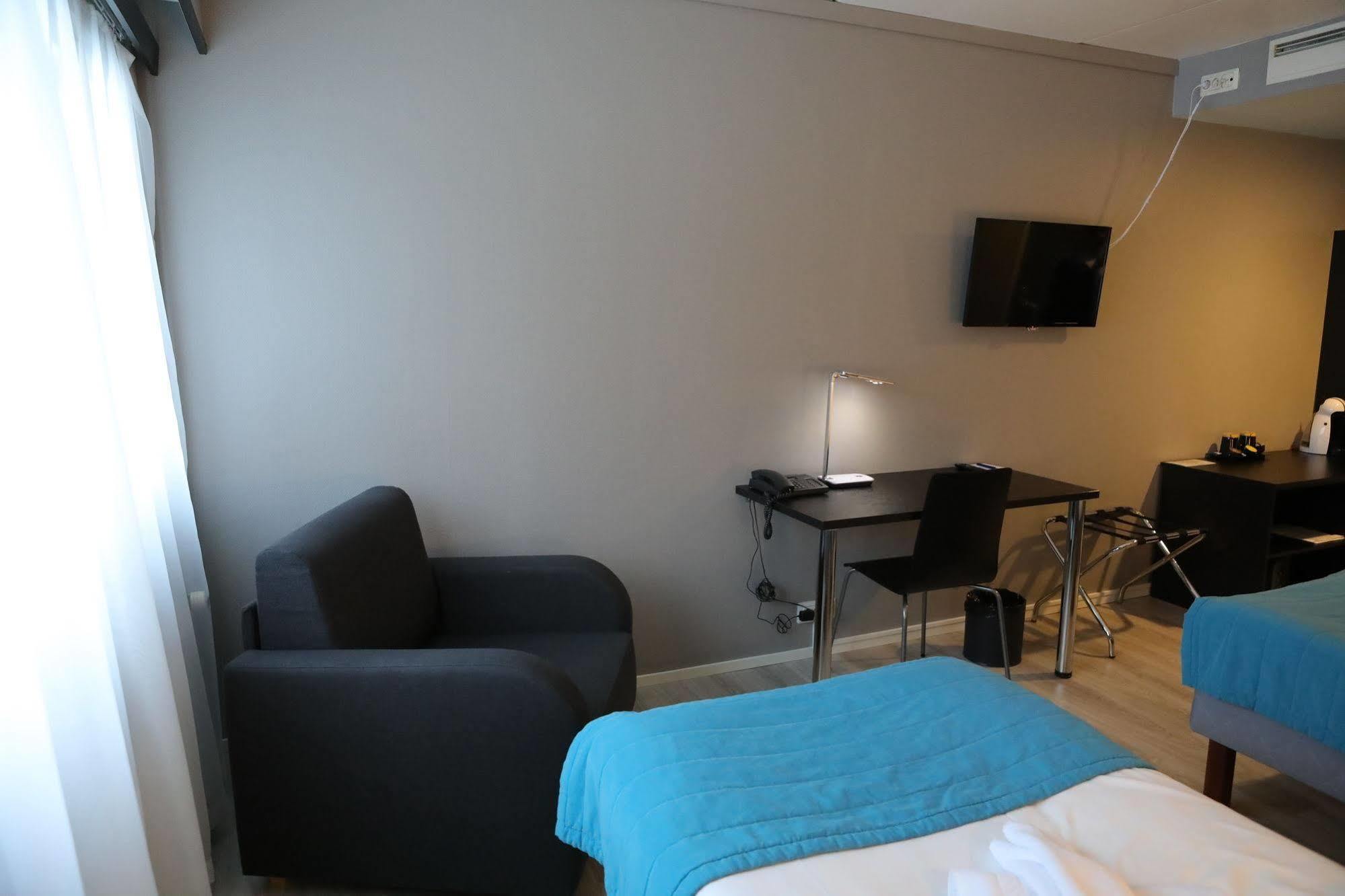 Hotel Nukkumatti Коккола Екстер'єр фото